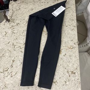 Black lululemon leggings.